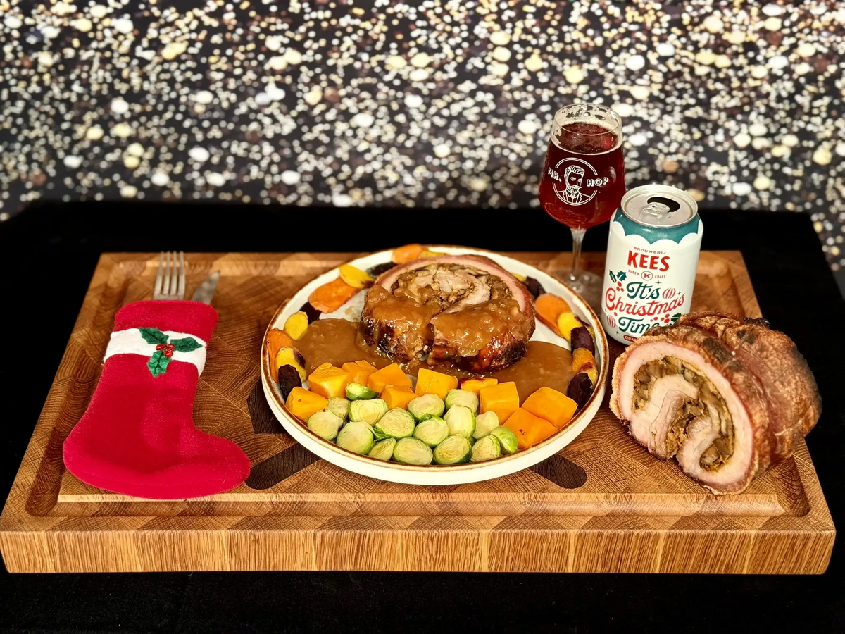 Porchetta mit Pilzfüllung und Quadrupel-Biersauce von BBQ Nerds