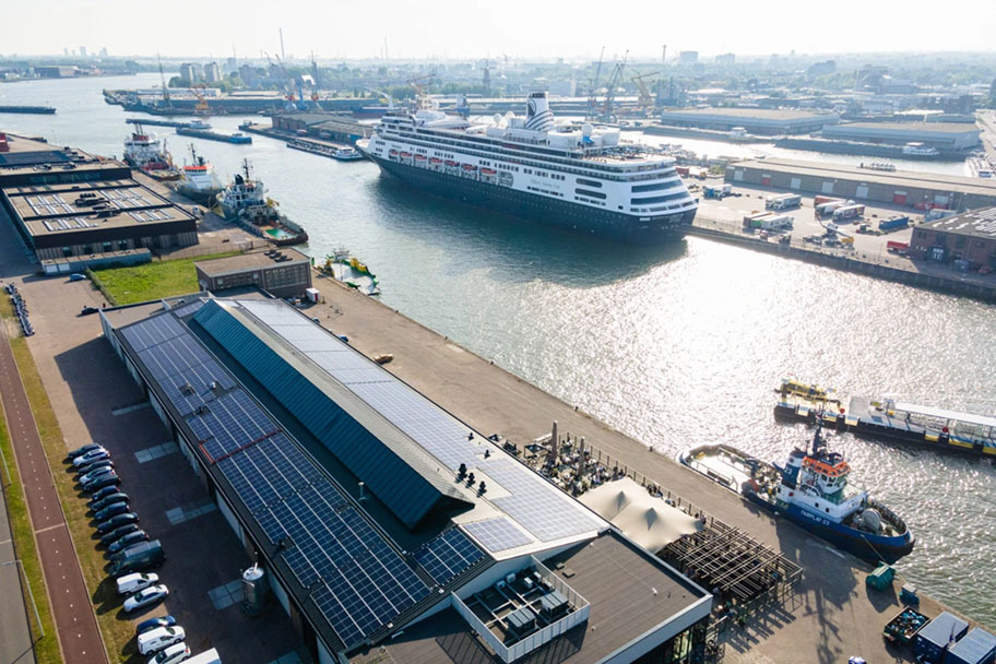 Stadshaven Brouwerij aan de Merwe-Vierhaven in Rotterdam